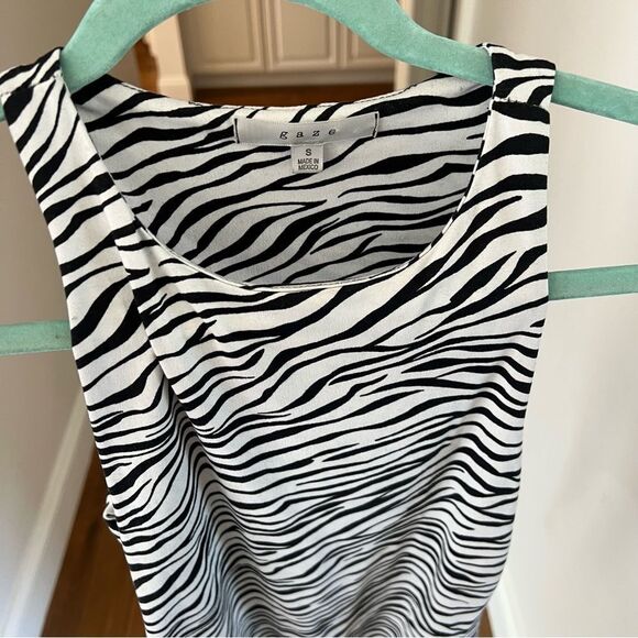 Zebra bodysuit - Picture 2 of 4